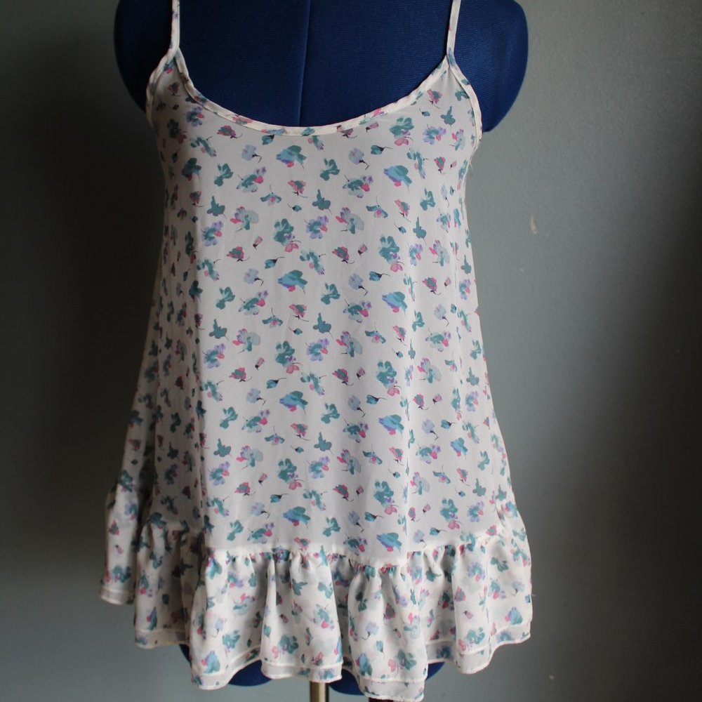 Soprano Cream Floral Sleeveless Top With Ruffle Bottom ~S~ Style T18177RK